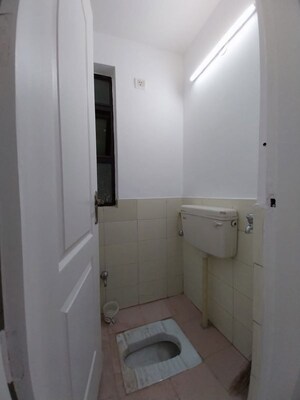 Bathroom in 3.5 BHK Builder Floor at Vipul World Floors, Sector 48 – for Sale