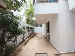 Kitchen in 3.5 BHK Builder Floor at Vipul World Floors, Sector 48 – for Sale