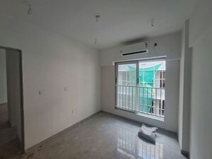 Room in 1 BHK Apartment at Enso Sanza, Kandivali East – for Rent