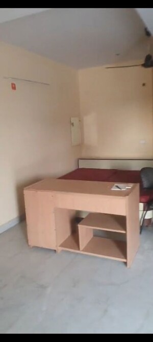 Team Area in 1 RK Independent House at Sector 50 – for Rent