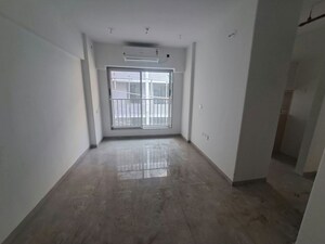 Room in 1 BHK Apartment at Avant Heritage, Jogeshwari East – for Rent
