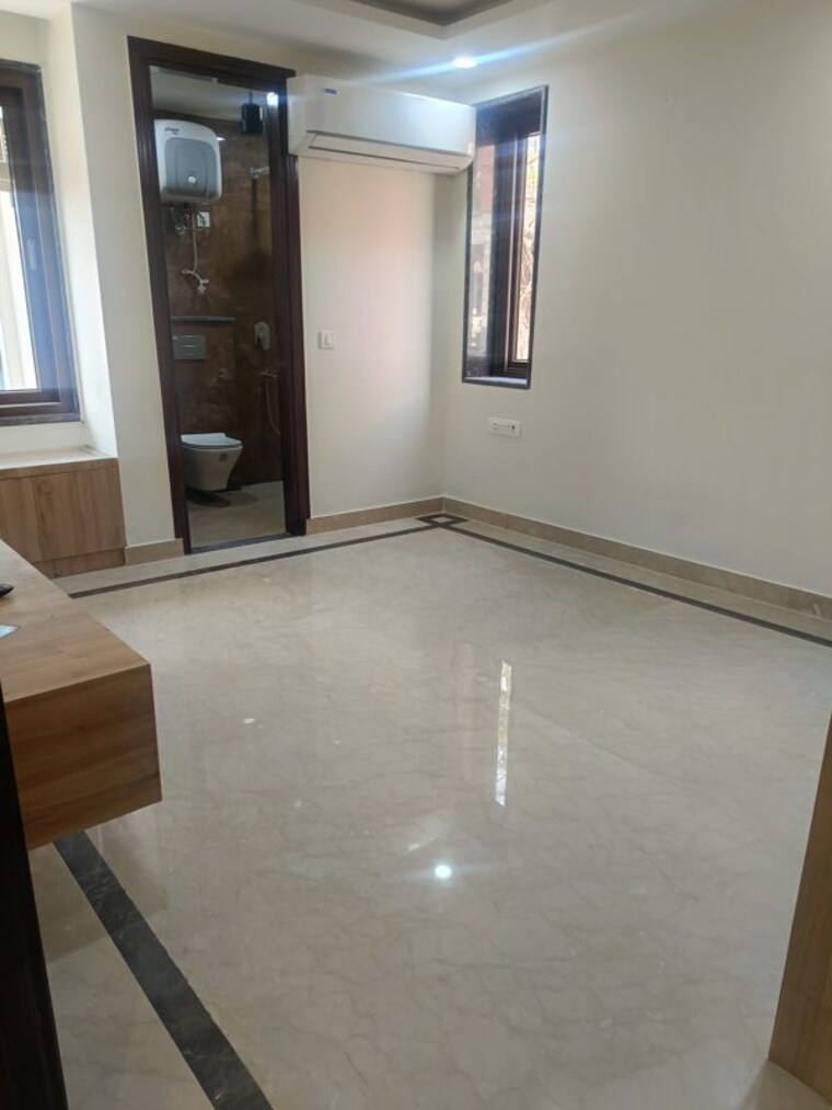 Room, unitech-south-city-ii 3 Bedroom 1400 Sq.Ft. Builder Floor In Sector 50 Gurgaon 10796465
