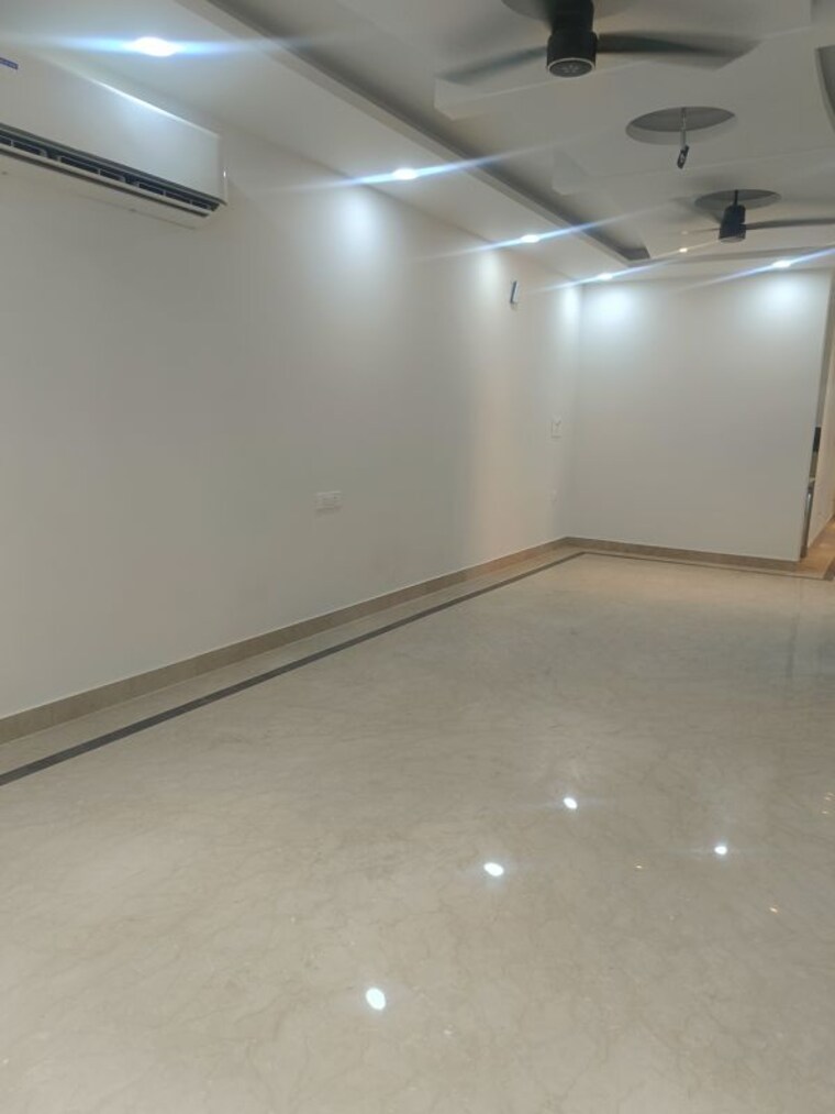 Room, unitech-south-city-ii 3 Bedroom 1400 Sq.Ft. Builder Floor In Sector 50 Gurgaon 10796465