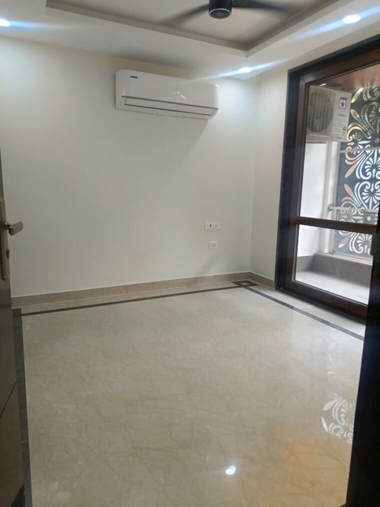 Room, unitech-south-city-ii 3 Bedroom 1400 Sq.Ft. Builder Floor In Sector 50 Gurgaon 10796465