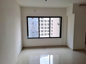 Room in 2 BHK Apartment at Roswalt Ray, Dahisar East – for Rent