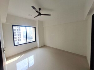Room in 2 BHK Apartment at Roswalt Ray, Dahisar East – for Rent