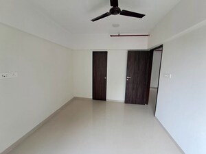 Room in 2 BHK Apartment at Roswalt Ray, Dahisar East – for Rent