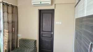 Furnished Amenities in 2 BHK Apartment at Fairmont Palazo, Santacruz East – for Rent