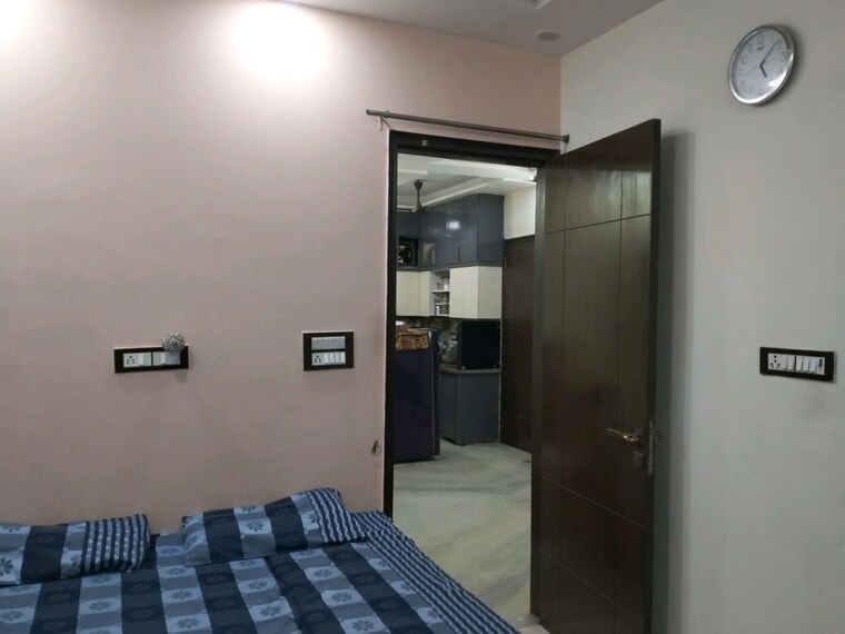 Bedroom, shastri nagar 3 Bedroom 85 Sq.Yd. Builder Floor In Shastri Nagar Delhi 10454374