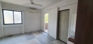 Room in 3 BHK Apartment at Bodakdev – for Rent