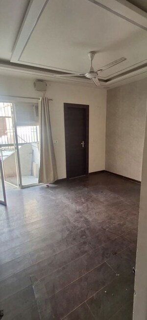 Room in 3 BHK Apartment at BPTP Park 81, Sector 81 – for Rent