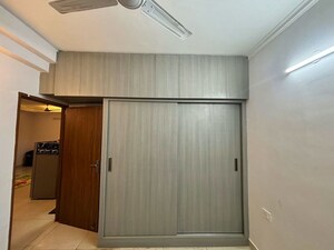 Room in 2 BHK Apartment at Signature Global Prime, Sector 63a – for Rent