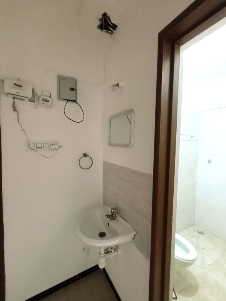 Bathroom, casa-imperia 2 Bedroom 726 Sq.Ft. Apartment In Wakad Pune 10796679