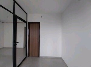 Room in 1.5 BHK Apartment at Piramal Vaikunth, Balkum Pada – for Sale