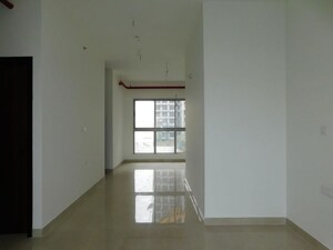Room in 2 BHK Apartment at Runwal Forests, Kanjurmarg West – for Rent