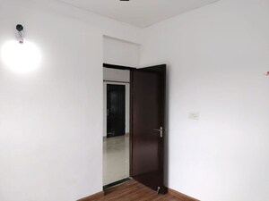 Room in 3 BHK Builder Floor at BPTP Park Elite Floors, Sector 85 – for Rent