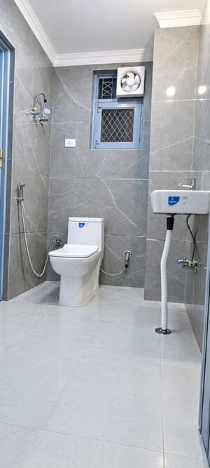 Bathroom in 3 BHK Builder Floor at Sector 1 Dwarka – for Sale