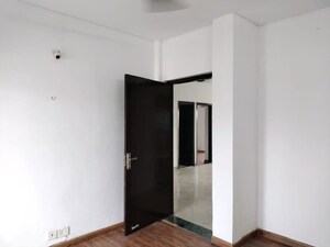 Room in 3 BHK Builder Floor at BPTP Park Elite Floors, Sector 85 – for Rent