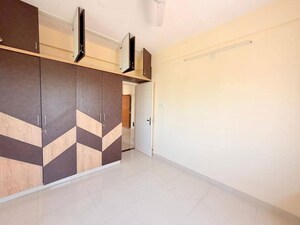 Room in 1 BHK Apartment at Sri Sai Residency Kadubeesanahalli, Kadubeesanahalli – for Rent