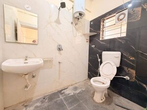 Bathroom in 1 BHK Apartment at Sri Sai Residency Kadubeesanahalli, Kadubeesanahalli – for Rent