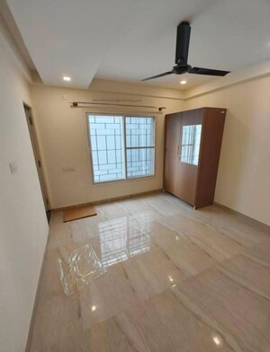 Room in 3 BHK Apartment at Shree Lakshmi Grand, Koramangala – for Rent