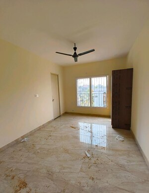 Room in 3 BHK Apartment at Shree Lakshmi Grand, Koramangala – for Rent