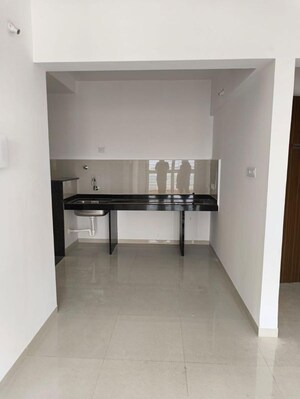 Room in 1 BHK Apartment at Kohinoor Sportsville, Hinjewadi – for Rent
