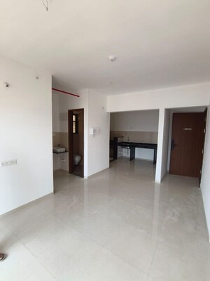 Room in 1 BHK Apartment at Kohinoor Sportsville, Hinjewadi – for Rent