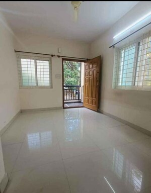 Room in 2 BHK Builder Floor at Swastika Residency Indiranagar, Indiranagar – for Rent