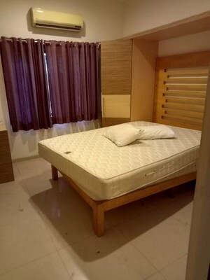 Bedroom in 2 BHK Apartment at Lavelle Road – for Rent