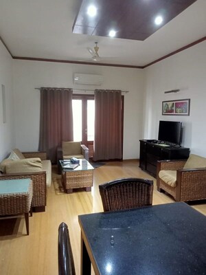 2 BHK Apartment For Rent in Lavelle Road