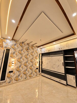 Room in 4 BHK Villa at Sector 125 – for Sale