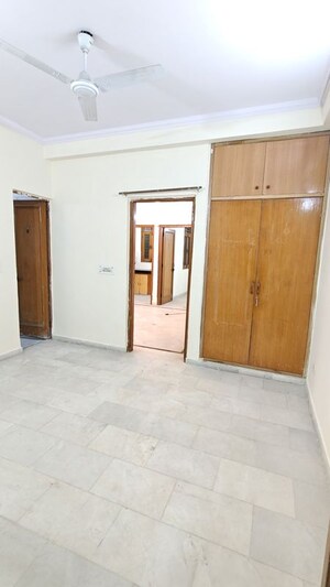 2 BHK Builder Floor For Rent in Khirki Extension