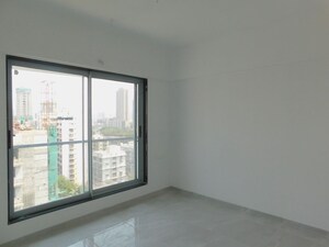 Room in 2 BHK Apartment at Soni Arcade, Borivali West – for Rent