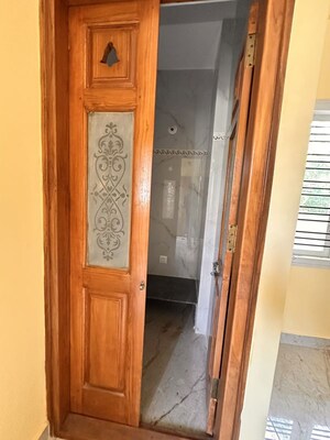 Furnished Amenities in 2 BHK Builder Floor at Poorna Pragna Layout – for Rent