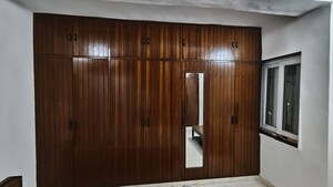 Furnished Amenities in 3 BHK Builder Floor at Saket – for Rent