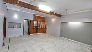 3 BHK Builder Floor For Rent in Navjeevan Vihar