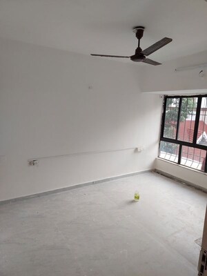 Room in 2 BHK Apartment at Shivanand Garden, Wanwadi – for Rent