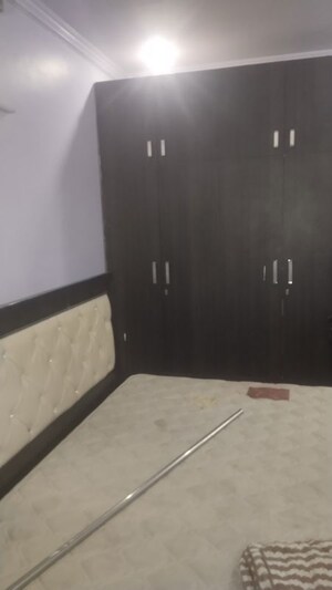 Room in 2 BHK Builder Floor at Gomti Nagar – for Rent