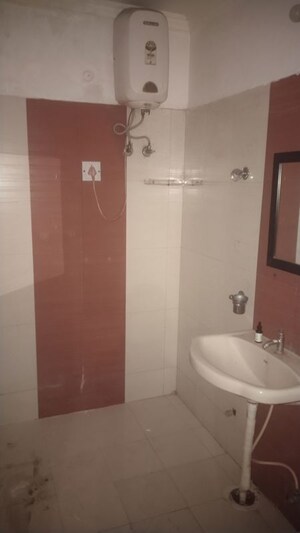 Bathroom in 2 BHK Builder Floor at Gomti Nagar – for Rent