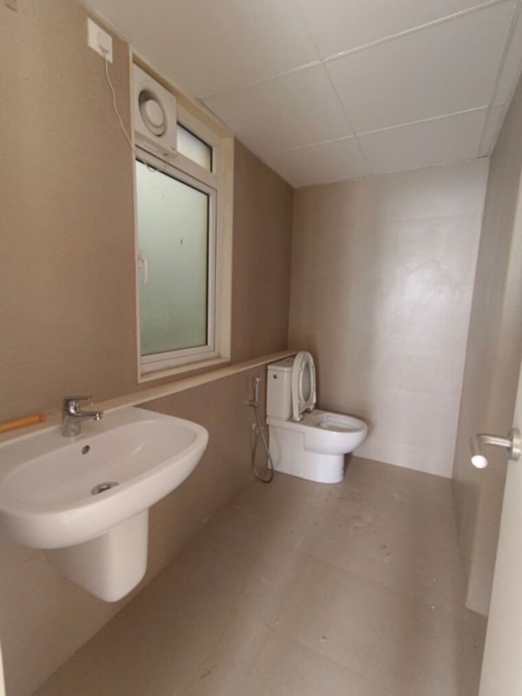 Bathroom, tata-serein 2 Bedroom 688 Sq.Ft. Apartment In Pokhran Road No Two Thane 10797215