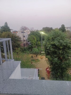 1 BHK Builder Floor – Garden View at Alaknanda - for Rent