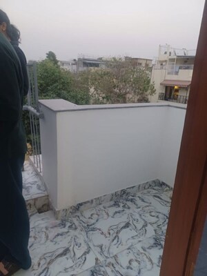 Balcony in 1 BHK Builder Floor at Alaknanda – for Rent