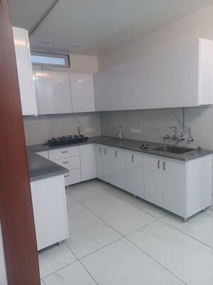 Kitchen in 1 BHK Builder Floor at Alaknanda – for Rent