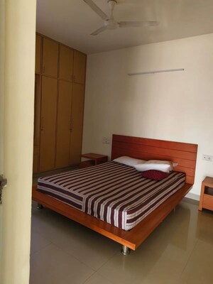 Bedroom in 2 BHK Apartment at Halasuru – for Rent