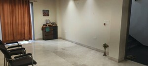 Room in 3 BHK Builder Floor at Sector 40 – for Rent