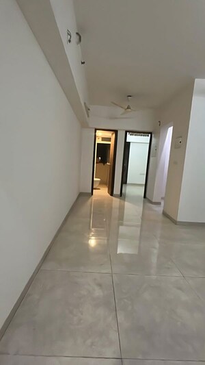1 BHK Apartment For Sale in Lodha Amara, Kolshet Road