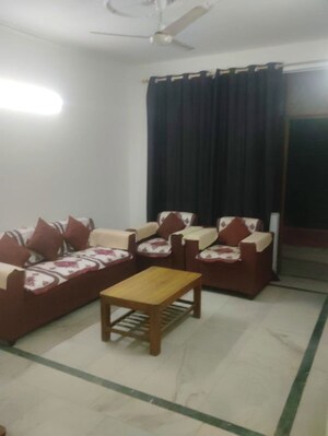 Living Room in 2 BHK Independent House at Sector 56 – for Rent