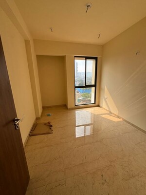 Room in 2 BHK Apartment at Lodha Sterling, Kolshet Road – for Sale