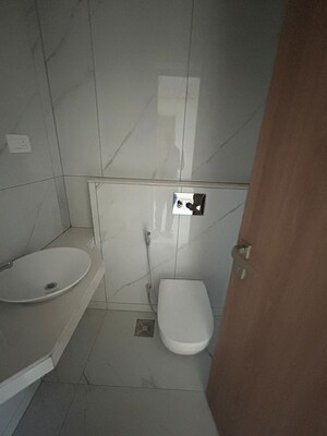 Bathroom in 4 BHK Apartment at Raymond The Invictus By GS, Pokhran Road No One – for Sale